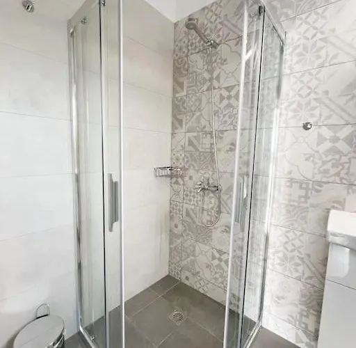 Linardo's Cycladic House Tatil Evi *