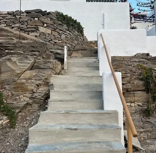 別荘 Linardo's Cycladic House ナウサ