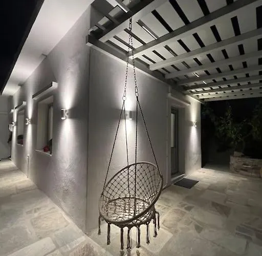 Linardo's Cycladic House ナウサ